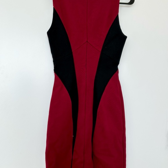 Exclusive for intermix burgundy and black body con dress size p (petite) - Picture 3 of 5